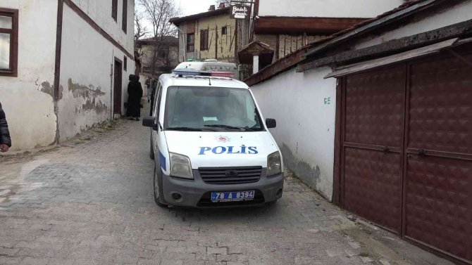 Karabük’te Bir Kadın Evinde Ölü Bulundu
