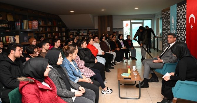 Başkan Kocaman Gençlerle Tecrübelerini Paylaştı