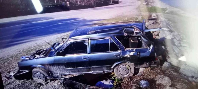 Takla Atan Otomobilin Sürücüsü Yaralandı