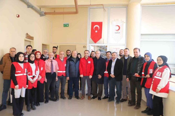 Kızılay, Kampüs Yerleşkesinde Giyim Mağazası Açtı