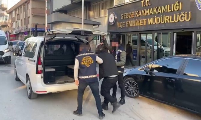 İ̇ş Yerinden Hırsızlık Yaptı, Aynı Gün Yakayı Ele Verdi