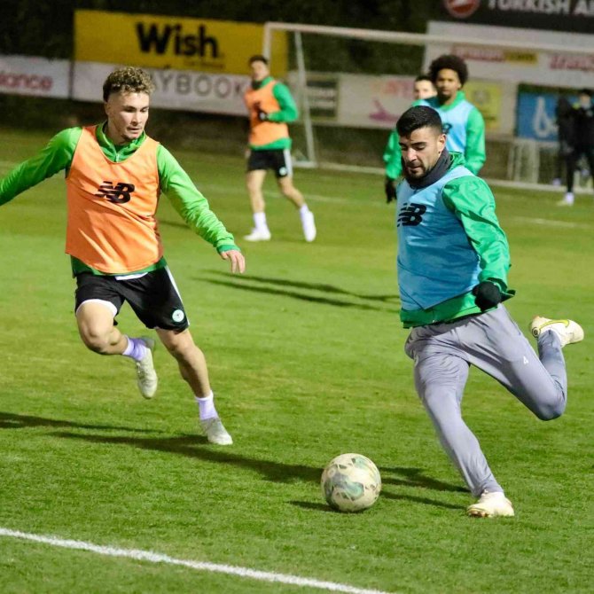 Konyaspor’da Aleksandar Stanojevic Takımla İlk Antrenmanına Çıktı