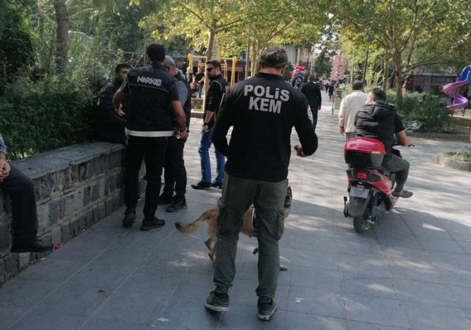 Manisa’da Bir Haftada Uyuşturucudan 99 Gözaltı 6 Tutuklama