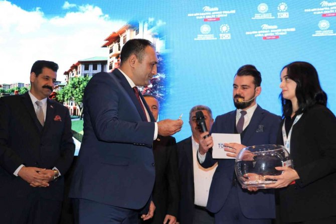 Toroslar Belediyesinden ’İ̇lk Evim’ Projesine Arsa Tahsisi