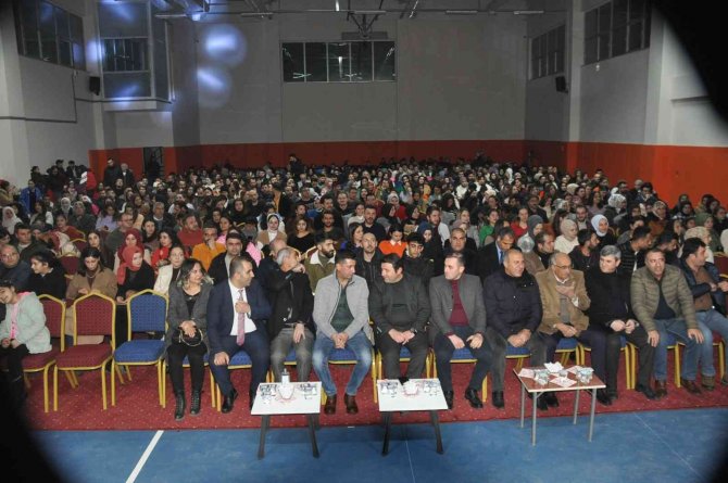 Bulanık’ta "Şarkılar Bizi Söyler, Biz De Şarkı Söyleriz" Konseri