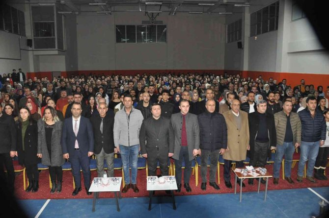 Bulanık’ta "Şarkılar Bizi Söyler, Biz De Şarkı Söyleriz" Konseri