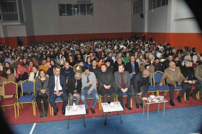 Bulanık’ta "Şarkılar Bizi Söyler, Biz De Şarkı Söyleriz" Konseri