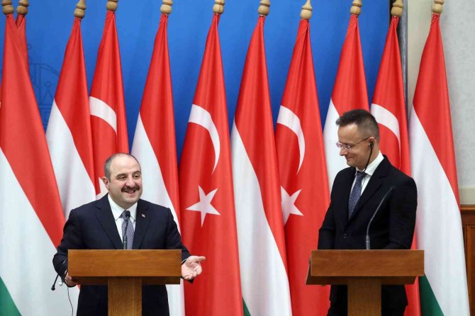 Sanayi Ve Teknoloji Bakanı Varank: "Abd Yapımı Hımars Çoklu Roketatar Sistemlerine Alternatif Ürünleri Türkiye’de Üretiyoruz"