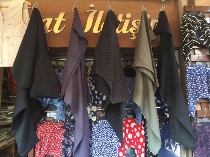 Yok Olmaya Yüz Tutmuş Adana Şalvarına Tescil Belgesi Başvurusu