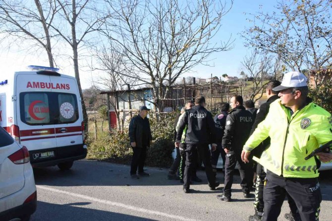 Sinop’ta Minibüsle Otomobil Çarpıştı: 1 Yaralı