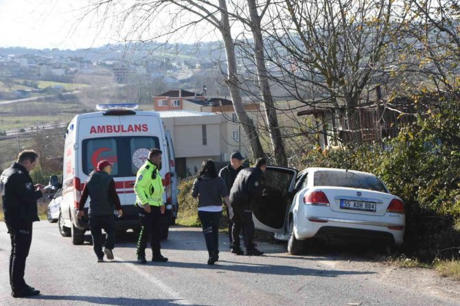 Sinop’ta Minibüsle Otomobil Çarpıştı: 1 Yaralı