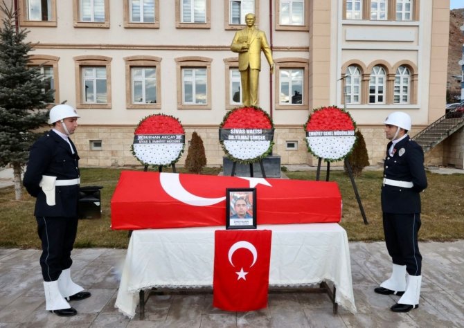 Vefat Eden Polis Memuru İçin Tören Düzenlendi