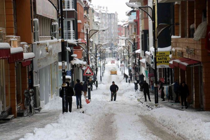 Bir Yıl Arayla Çekilen Farklı Görüntüler Yaşanan Kuraklığı Gözler Önüne Serdi