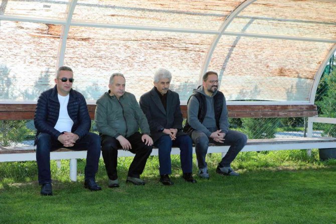 Başkan Yalçın’dan Talasgücü’ne Moral Ziyareti