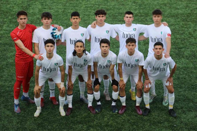 Denizlispor U17’de Lider Manisa’yı Puansız Gönderdi