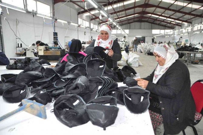 Beldeye Atölye Açıldı, Ev Hanımları İş İmkanına Kavuştu