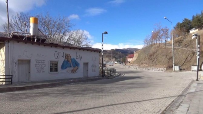 Aynı Dönem İki Farklı Görüntü: Kuraklık Kendini İyiden İyiye Hissettiriyor