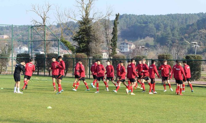 U18 Milli Takımı Riva’da Hazırlıklarına Başladı