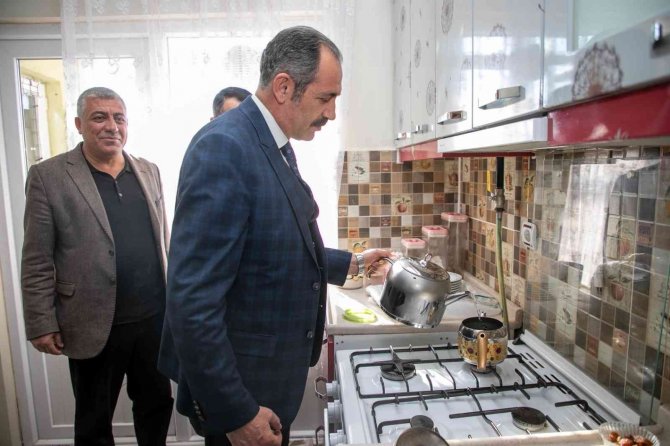 Başkan Tanış Doğal Gaz Ateşinde İlk Çayı Demledi