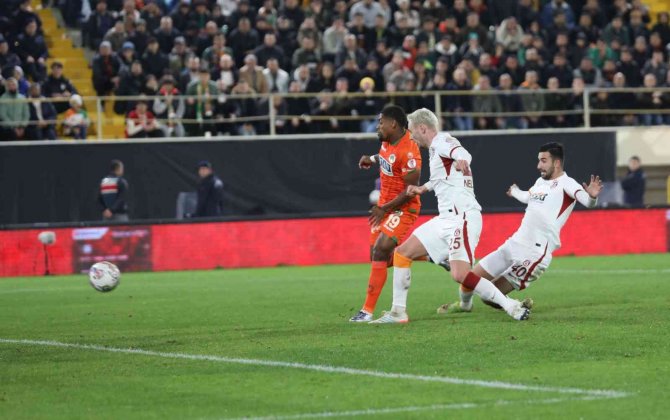 Ziraat Türkiye Kupası: Alanyaspor: 1 - Galatasaray: 2 (Maç Sonucu)