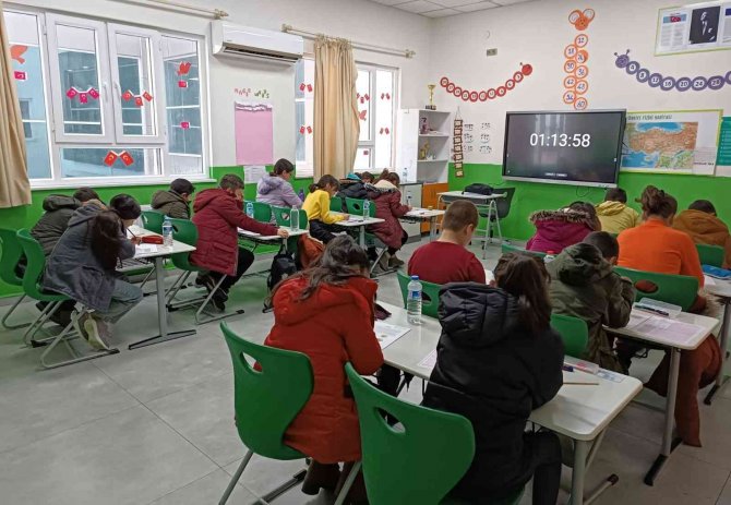Adıyaman Doğa Koleji’nin Bursluluk Sınavına Yoğun İlgi