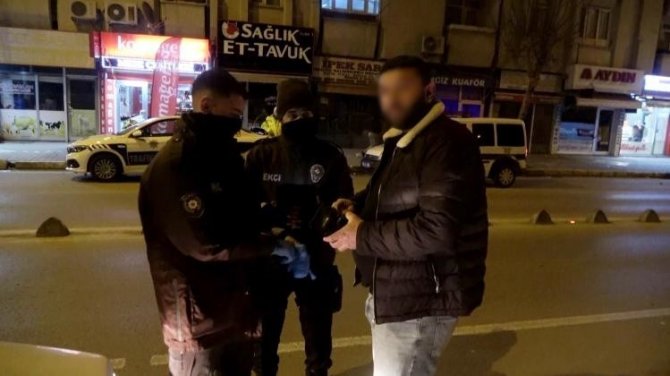 Ruhsatsız Tabancayla Yakalandı, “Düşman Sahibiyim” Dedi