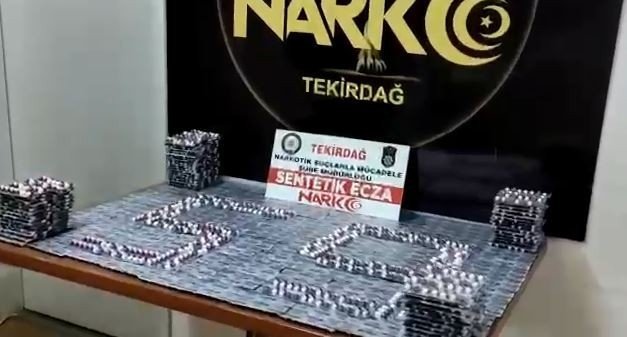 Şüpheli Araçtan 5 Bin Adet Hap Ele Geçirildi: 5 Tutuklu