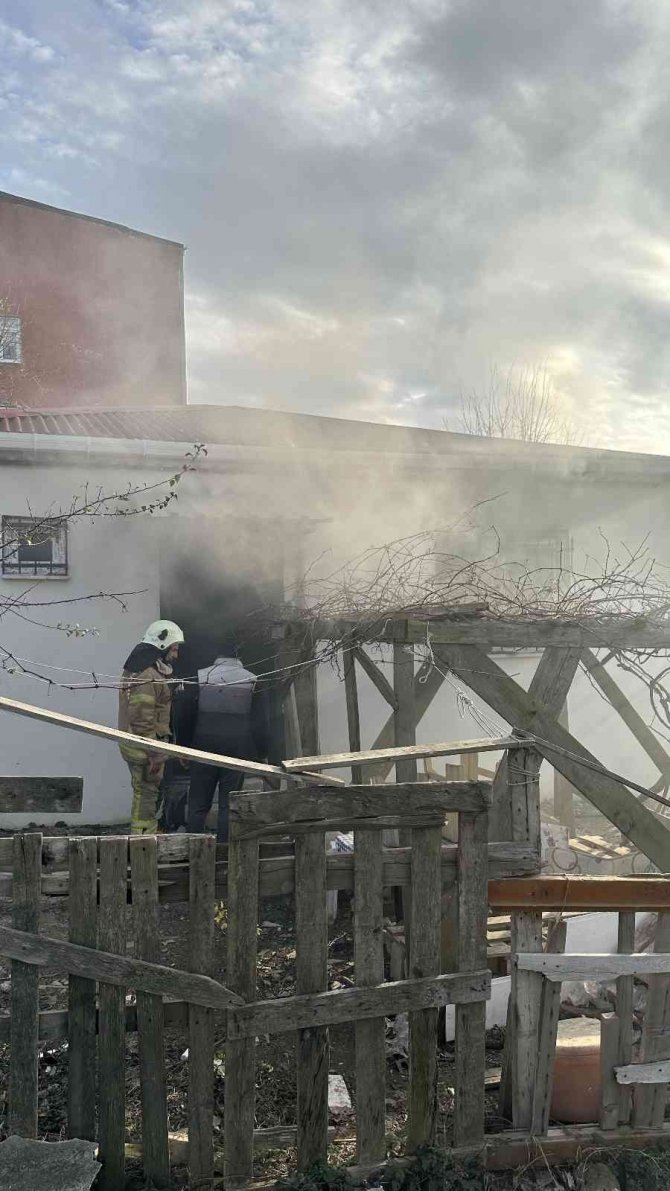 Arnavutköy’de 87 Yaşındaki Kadının Yeni Evi Anahtarını Teslim Aldığı Gün Yandı