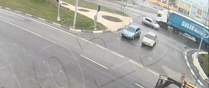 Aşırı Hız Ve Dikkatsizlik Kazalara Davetiye Çıkarttı