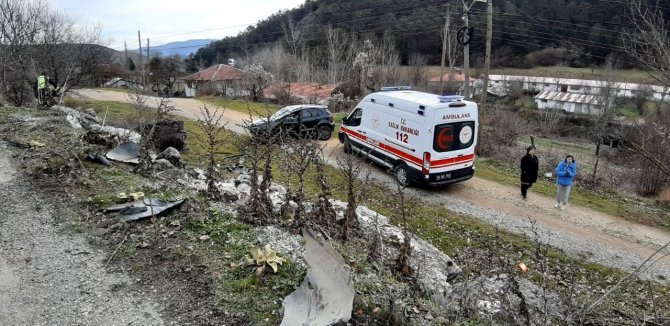 Yoldan Çıkan Otomobil Devrildi: 1 Yaralı
