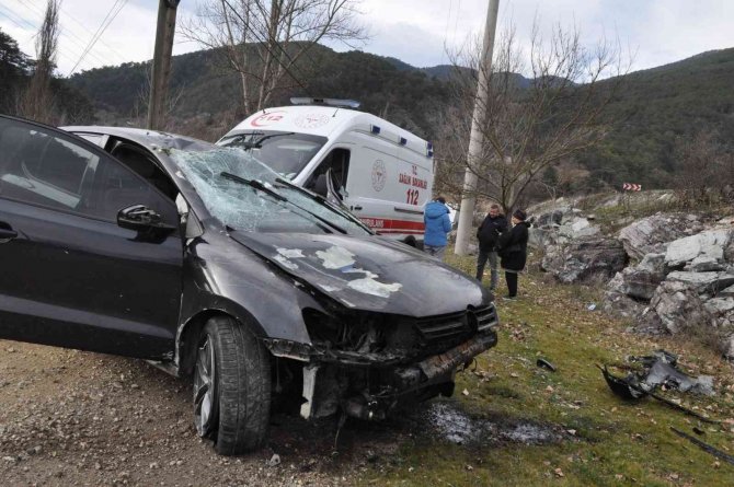 Yoldan Çıkan Otomobil Devrildi: 1 Yaralı