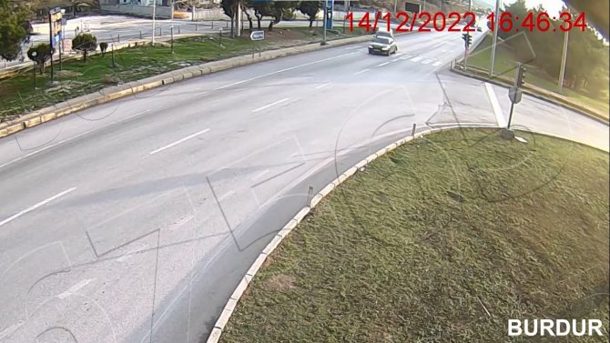 Burdur’daki Trafik Kazaları Kameralara Yansıdı
