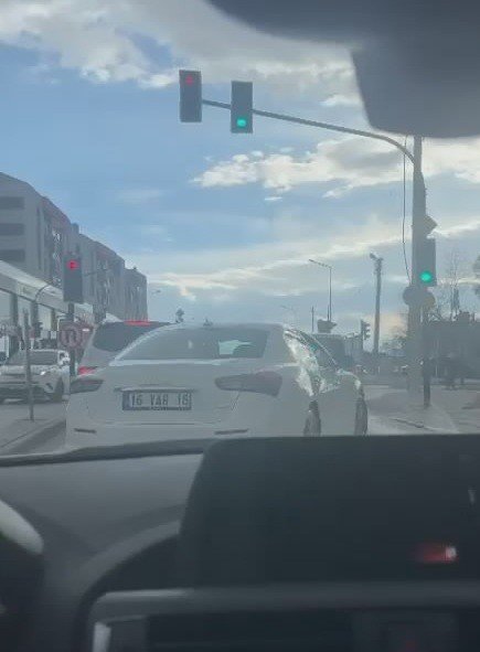 Drift Atan Lüks Otomobil Kamerada...cezası Ağır Oldu