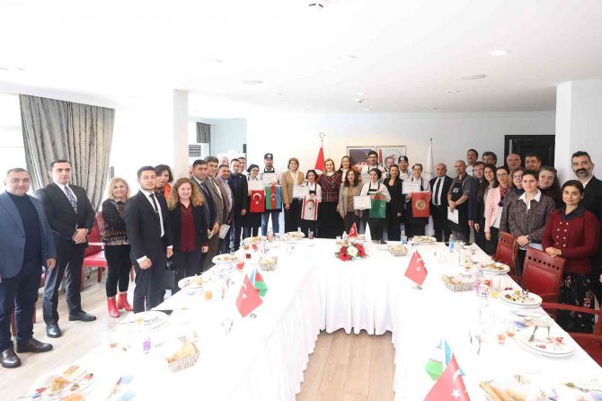 Deü’de "Tek Millet On Lezzet" Buluşması