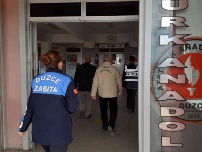 Zabıta Ekipleri Belge Ve Ürün Denetimi Yapıldı