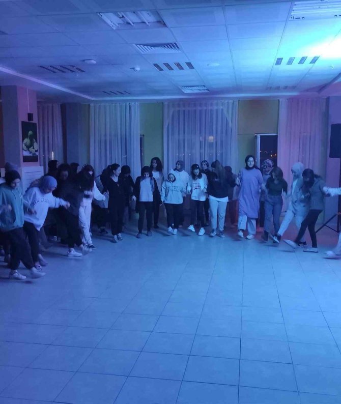 Final Sınavları Öncesi Moral Gecesi
