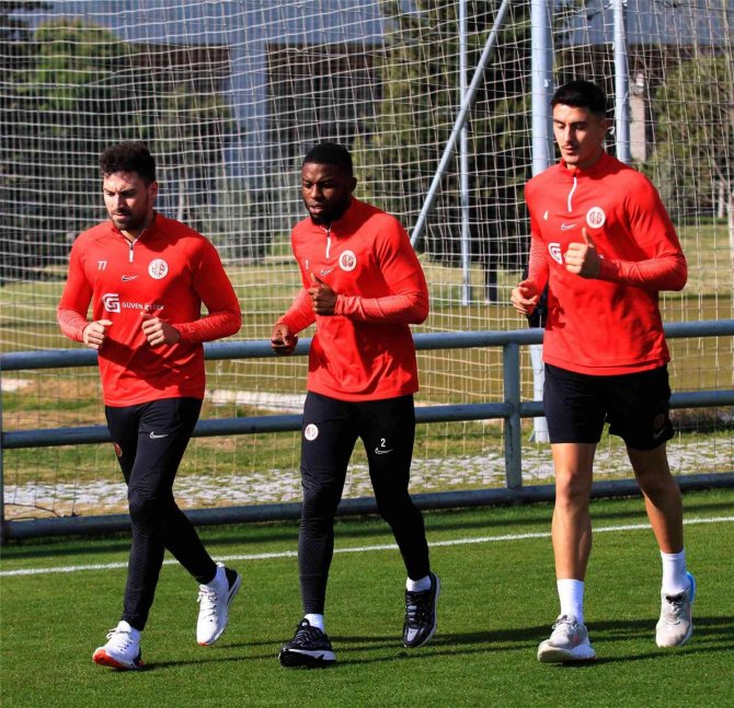 Fta Antalyaspor, Galatasaray Maçı Hazırlıklarına Başladı