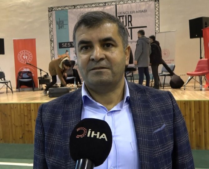 Muş’ta Gençler Yarıştı