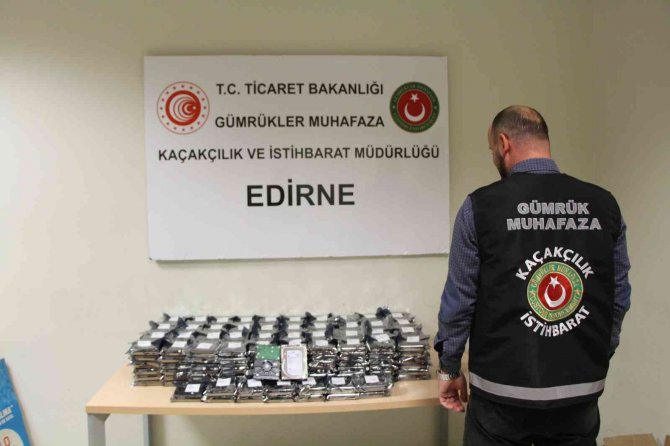 Kapıkule’de Bin 312 Adet Kaçak Hard Disk Ele Geçirildi