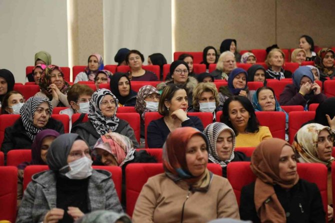 Gölmek Kursiyerlerine E-ticaret Eğitimi