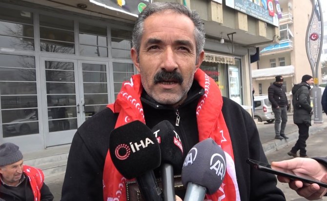 Muş’ta Annelerin Evlat Nöbeti Soğuk Havaya Rağmen Devam Ediyor
