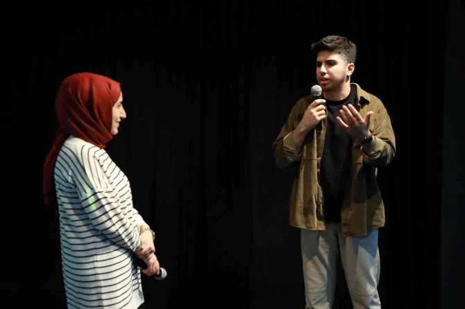 Kısa Film Ve Belgesel Salonu Sinemaseverleri Ağırlıyor