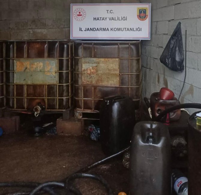 Hatay’da 4 Ton Kaçak Akaryakıt Ele Geçirildi