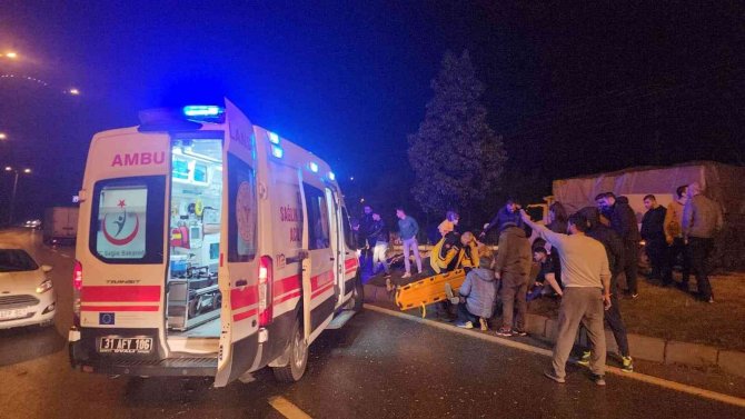 Belen’de İki Otomobil Çarpıştı: 4 Yaralı