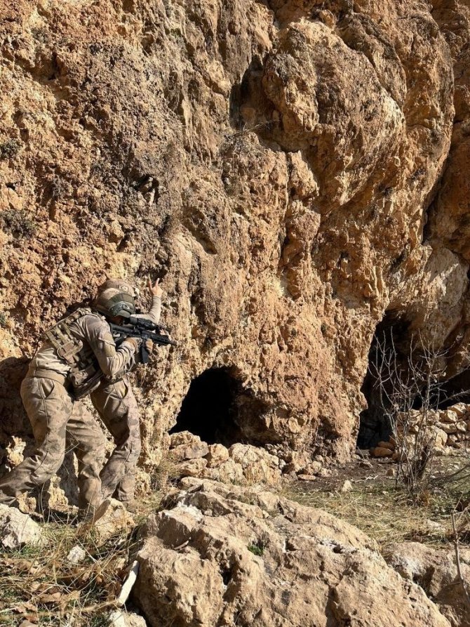 Mardin’de ‘Eren Abluka Sonbahar Kış- 22 Operasyonu’ Başlatıldı