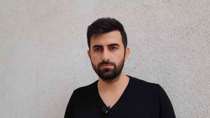 İ̇stanbul Boğazı’nda Denizanası İstilası Su Altından Görüntülendi