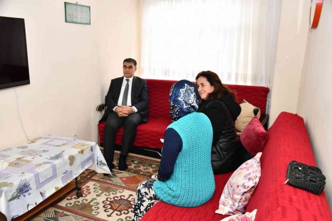 Vali Gürel Evlere Konuk Oluyor