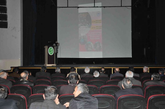 Kars’ta Muhtarlara “Aile Okulu” Projesi Anlatıldı