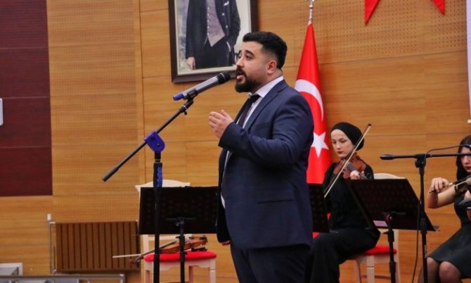 Üniversite Öğrencilerinin Orkestra Konserine Büyük İlgi