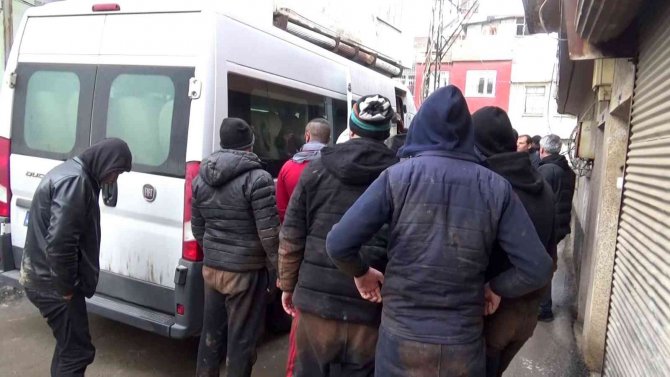 Kilis’te Bir Evde 31 Düzensiz Göçmen Yakalandı
